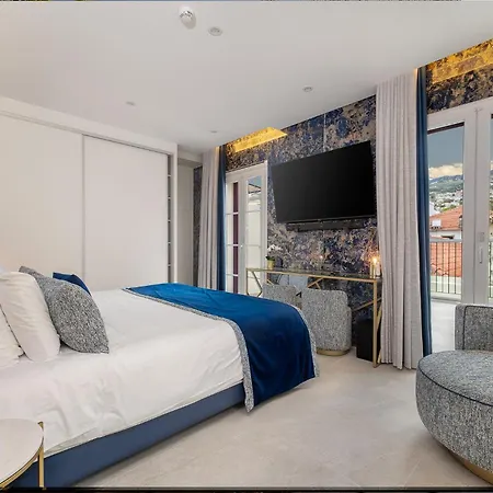 Safira 302 Apartment *